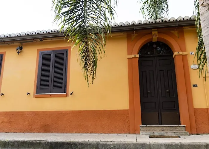 לינה וארוחת בוקר Il Normanno 3*